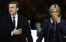 Absurdní triumf: Prezidentem Francie je relativní mladík Macron (39)!