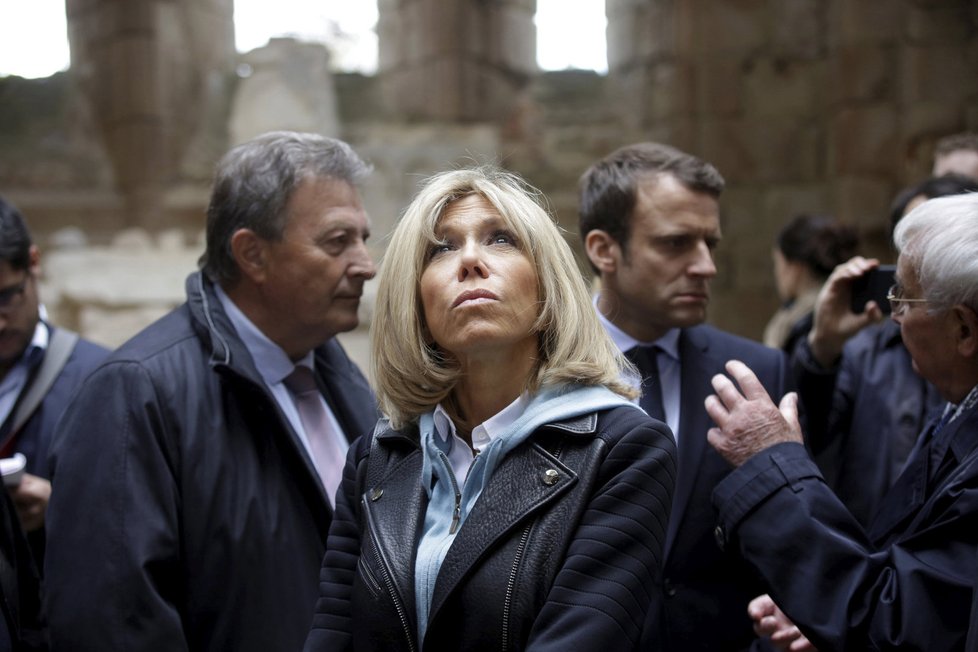 Macronova manželka Brigitte Trogneux byla jeho oporou i během finále prezidentské kampaně