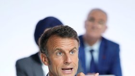 Francouzský prezident Emmanuel Macron na summitu v Paříži (22.6.2023)