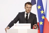 Macronova slova o vojácích na Ukrajině povedou k jaderné válce, varoval šéf ruské rozvědky