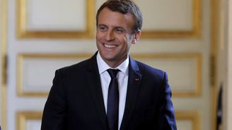 Macron vykročil k výrazné parlamentní většině