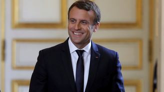 Macron plánuje investovat osm miliard eur do boje proti chudobě Macron plánuje investovat osm miliard eur do boje proti chudobě