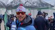 S úsměvem na tváři bral celou situaci také olympijský vítěz Matthew Emmons, se kterým české tenistky trénují střelbu S úsměvem na tváři bral celou situaci také olympijský vítěz Matthew Emmons, se kterým české tenistky trénují střelbu