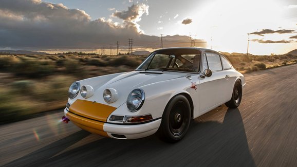 Nádherné Porsche 911K od Emory Motorsports vzdává hold úspěšnému závodnímu prototypu 