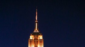 Empire State Building na sebe vzal podobu lva Cecila, tygra i vlka...