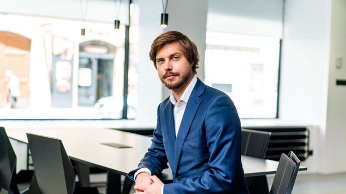 AI potřebuje hardware. „Kdo investuje do kapacit a infrastruktury, může profitovat napříč vítězi,“ upozorňuje partner EMUN Filip Savi AI potřebuje hardware. „Kdo investuje do kapacit a infrastruktury, může profitovat napříč vítězi,“ upozorňuje partner EMUN Filip Savi