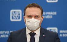 Ministr Jurečka vzkazuje: Nestyďte se žádat o dávku!