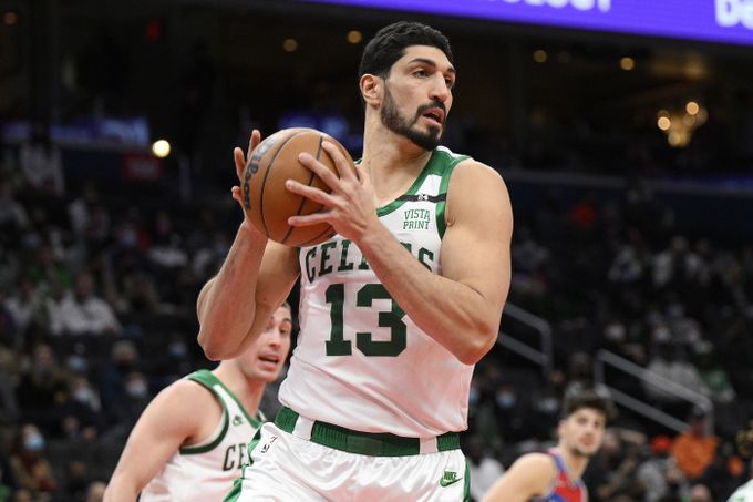 Bizarní kauza otřásá Amerikou. Bývalí hráči NBA se považují za ženy a chtějí na draft Bizarní kauza otřásá Amerikou. Bývalí hráči NBA se považují za ženy a chtějí na draft