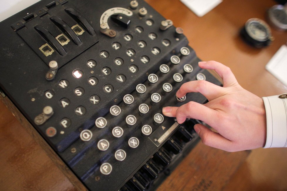 Stroj Enigma v rumunské aukci
