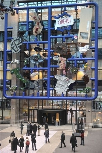 Plastika Entropa před budovou Rady EU