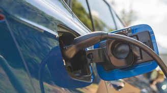 Elektromobilita v Česku loni posilovala, Škoda je nejrychleji rostoucí značka trhu Elektromobilita v Česku loni posilovala, Škoda je nejrychleji rostoucí značka trhu