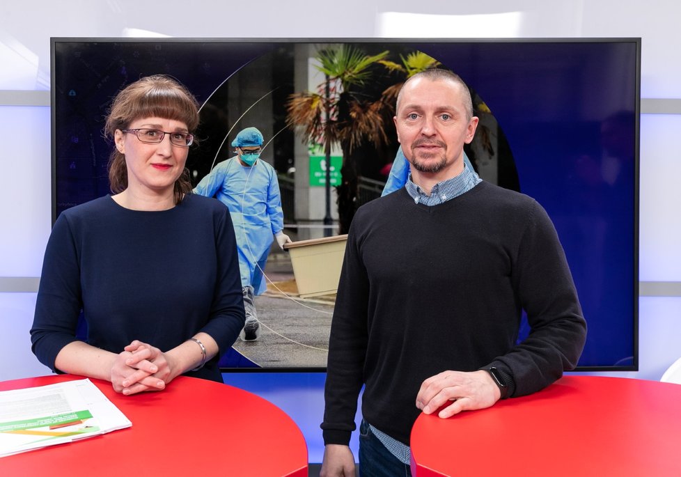 Hlavní hygienička ČR Eva Gottvaldová v Epicentru s Bohuslavem Štěpánkem (23. 1. 2020)