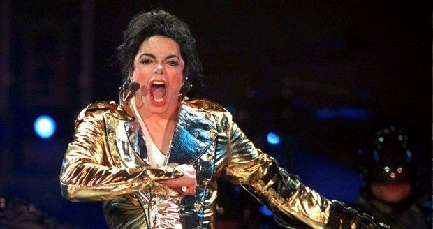 Michael Jackson během svého vystoupení na moskevském stadionu 17.9.1996