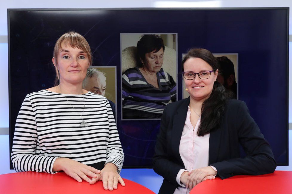 Režisérka Ivana Pauerová byla hostem pořadu Epicentrum vysílaného dne 9.10.2019. Vpravo moderátorka Andrea Ulagová.