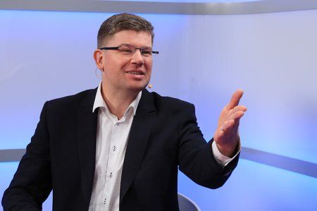 Jiří Pospíšil, předseda TOP 09, nemá asi Babiše příliš v lásce. Jeho "nerezignování" v případě obžalování za dotační podvod bere jako mezinárodní ostudu.