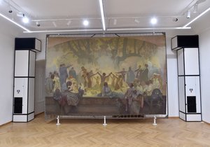 Výstava Slovanské epopeje Alfonse Muchy je opět na zámku v Moravském Krumlově.
