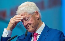 Svědectví oběti sexuálního gangu řízeného Epsteinem (†66): Clinton byl na ostrově pedofilů!