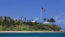 Little St. James Island - Epsteinův ostrov neřesti (2013).