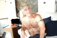 Kauza sexuálního predátora Epsteina: Prověřuje se milion dokumentů!