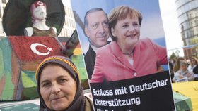 Návštěvu tureckého prezidenta Erdogana v Berlíně provázely protesty