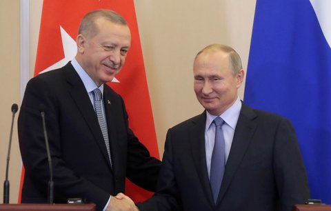 Erdogan jednal s Putinem, Kurdové dostali na odchod z hranic Sýrie dalších 150 hodin