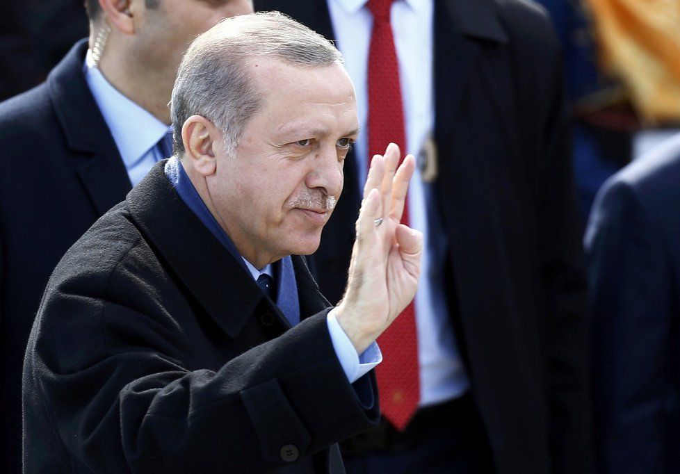 Turecký prezident Erdogan na oslavách 102. výročí bitvy o Canakkale