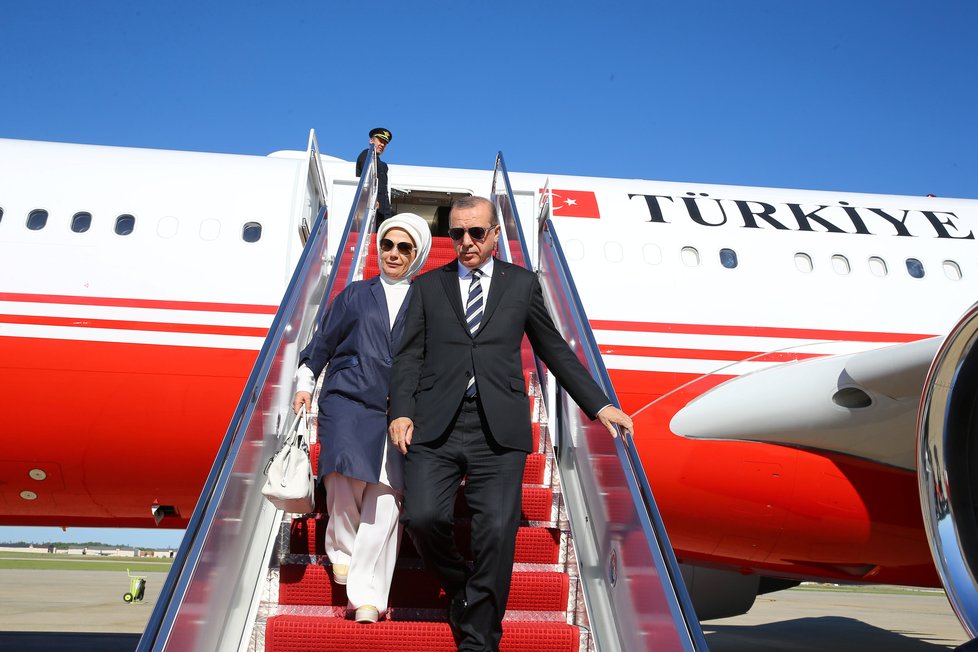 Turecký prezident přiletěl do USA.