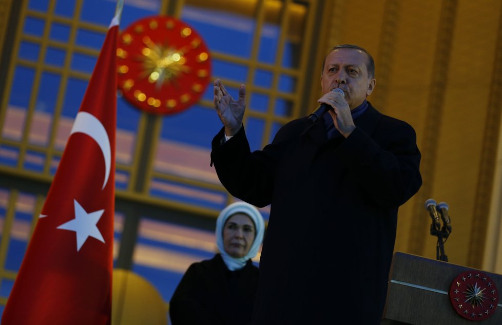 Erdogan: Není důležité, zda s námi EU zmrazí vstupní jednání.