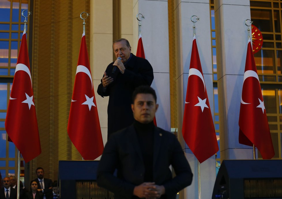 Erdogan: Není důležité, zda s námi EU zmrazí vstupní jednání.