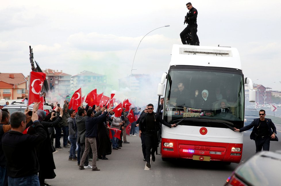 Erdogan: Není důležité, zda s námi EU zmrazí vstupní jednání.