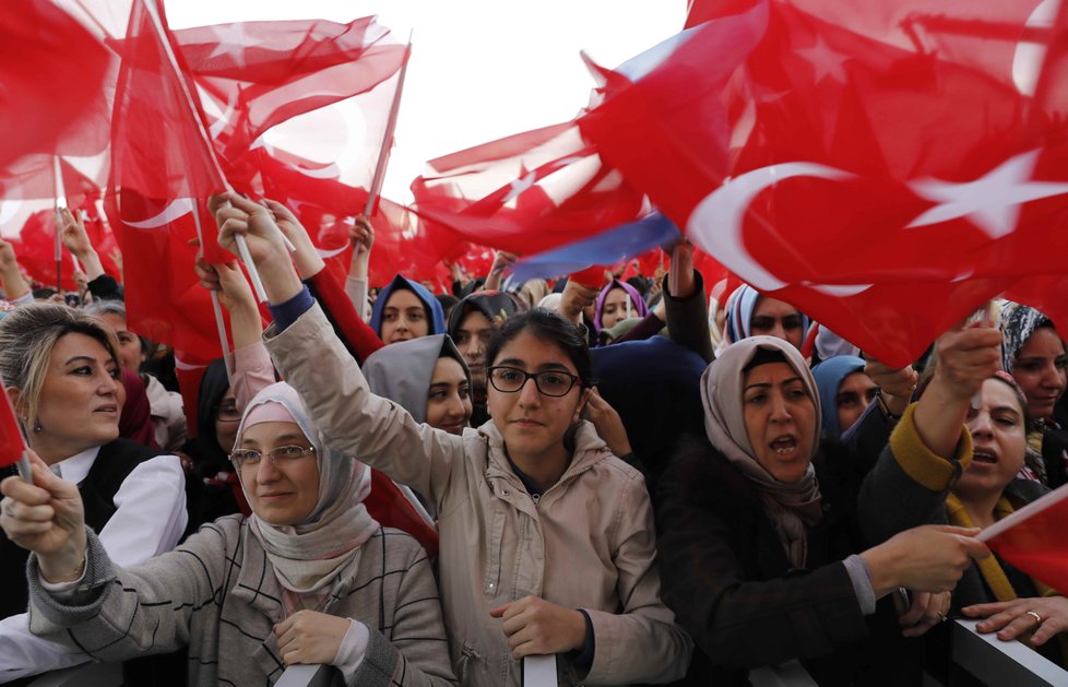 Erdogan: Není důležité, zda s námi EU zmrazí vstupní jednání.