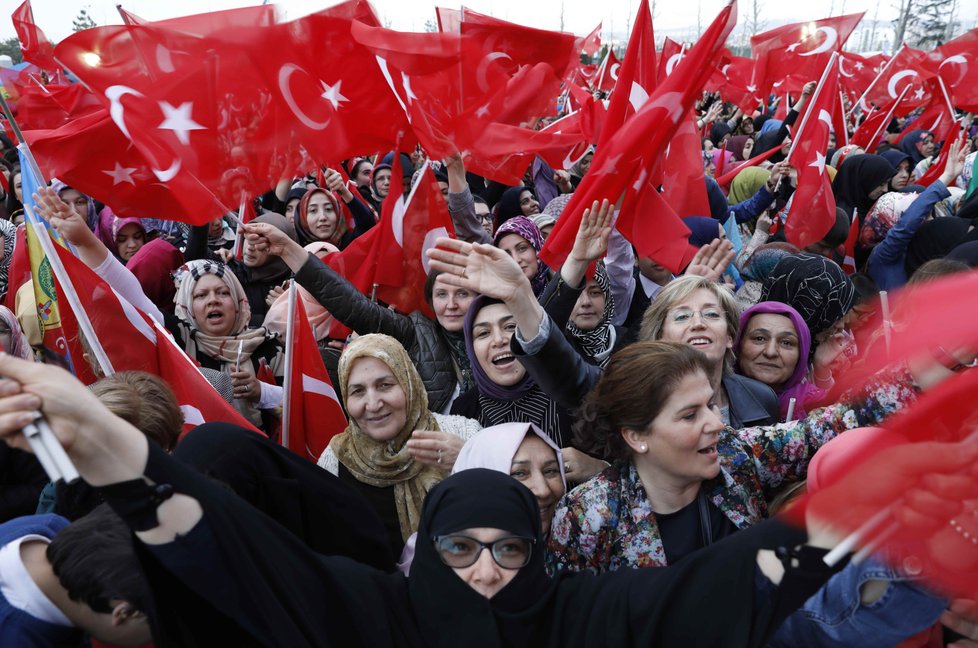 Erdogan: Není důležité, zda s námi EU zmrazí vstupní jednání.