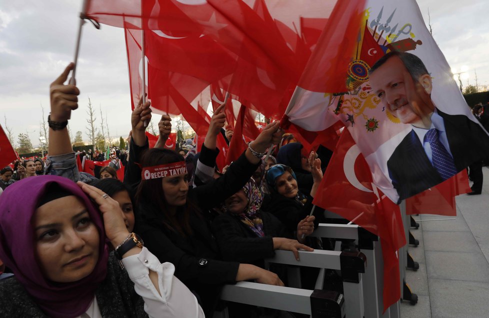 Erdogan: Není důležité, zda s námi EU zmrazí vstupní jednání.