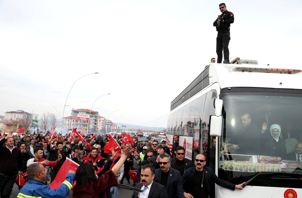 Erdogan: Není důležité, zda s námi EU zmrazí vstupní jednání.