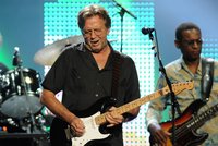 Kytarový mág Eric Clapton bojoval s depresemi i ztrátou syna. Muzika ho vždy vyléčila