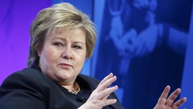 Erna Solberg řekla, že norští politici se nebudou vměšovat do kauz dětí.