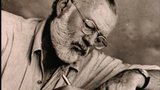 Hemingway málem bolestmi ze zranění zešílel: Radši si prostřelil hlavu, než aby dál trpěl