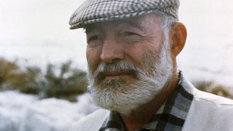 Opsal Ernest Hemingway své nejslavnější romány? Kubánec psal o starci a moři o 16 let dřív 