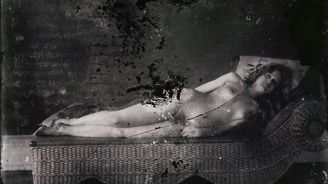 Odvrácená tvář New Orleans: Unikátní portréty prostitutek z počátku 20. století