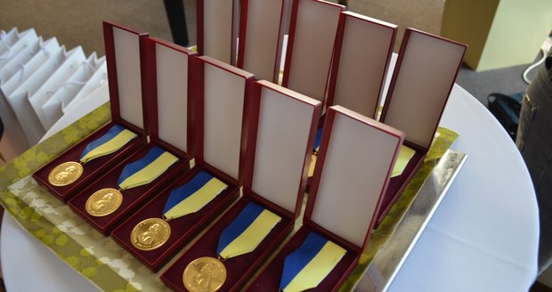 Představitelé rodiny generála Laudona dostali v Novém Jičíně pamětní medaile.