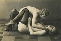 Erotika našich dědečků: Takhle dříve vypadalo porno! V Paříži ho fotil Čech!
