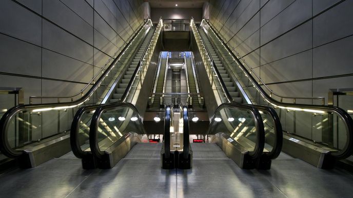 Eskalátory ve stanici metra