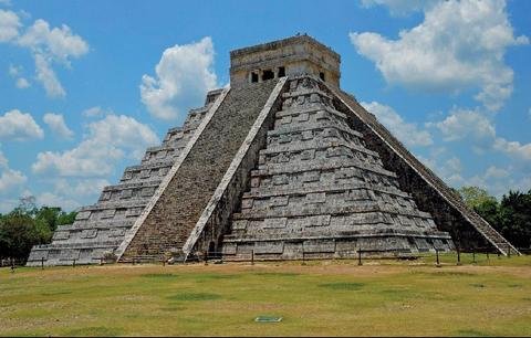 Krvavé mayské památky, města v džungli a pláže Cancúnu – vítejte na Yucatánu!
