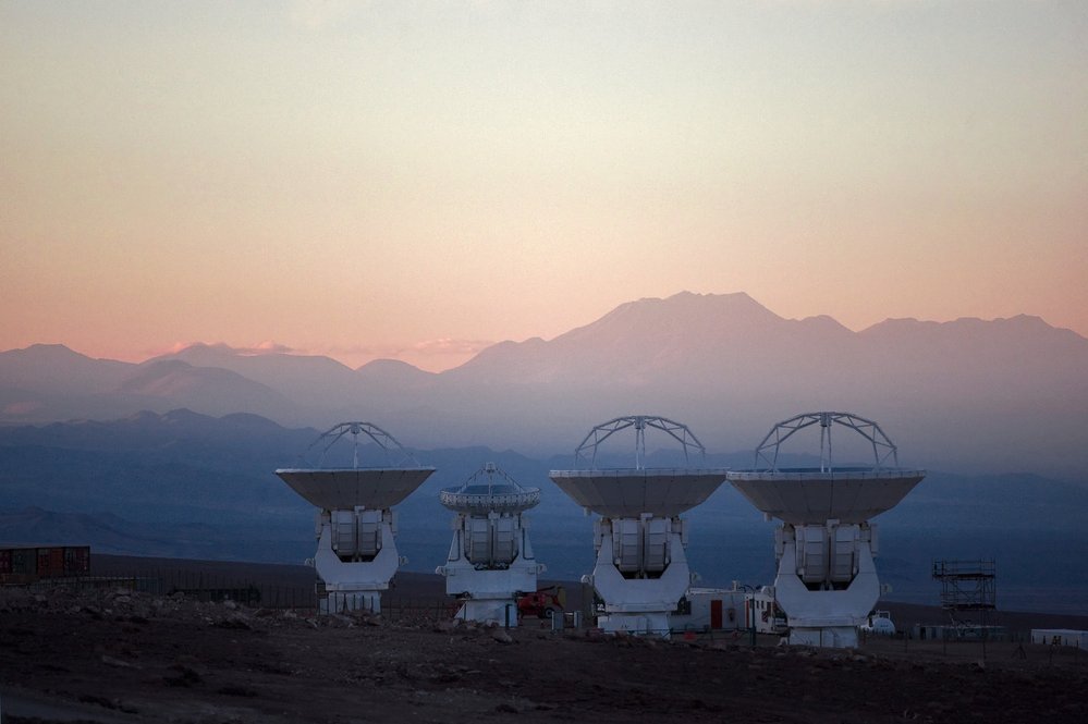 Radioteleskopy sítě ALMA