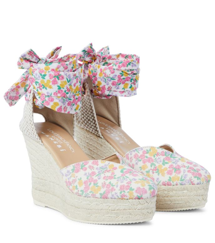 Manebí x Love Shack Fancy, 179 eur, prodává MyTheresa.com