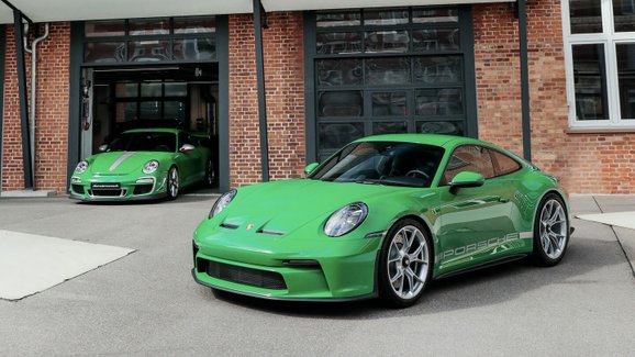 Porsche přidává na oficiální paletu laků vlastní barvu dlouholetého zákazníka