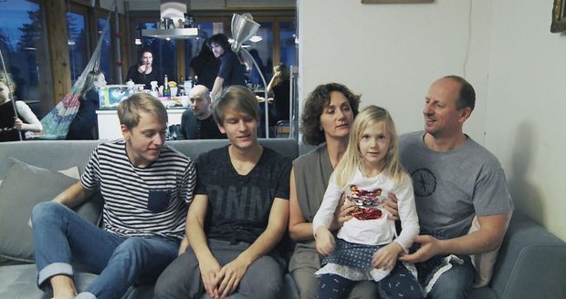 Ester Janečková se svou rodinou