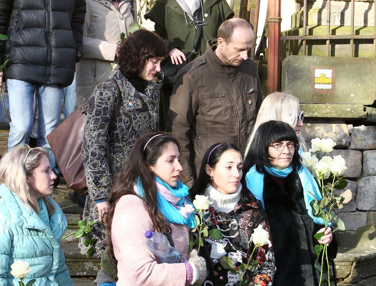 Ester Janečková na pohřbu synovce Filipa