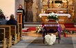 Pohřeb Marie Rút Křížkové: Dcera Ester Janečková Pohřeb Marie Rút Křížkové: Dcera Ester Janečková