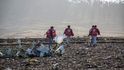 Záchranáři stále prohledávají trosky zříceného letounu Ethiopian Airlines